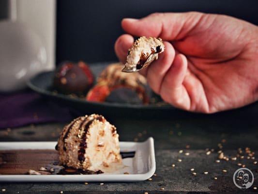 ZIEGENKÄSEEIS mit Feige und Balsamico 4 image 4 2 6 | Nachdem wir schon zwei spannende Eis-Workshops besuchen durften und Dank der neuen Eismaschine sowieso im Eisfieber sind, wurde es Zeit, mal wieder ein etwas untypisches Eis beziehungsweise Eisdessert zuzubereiten.