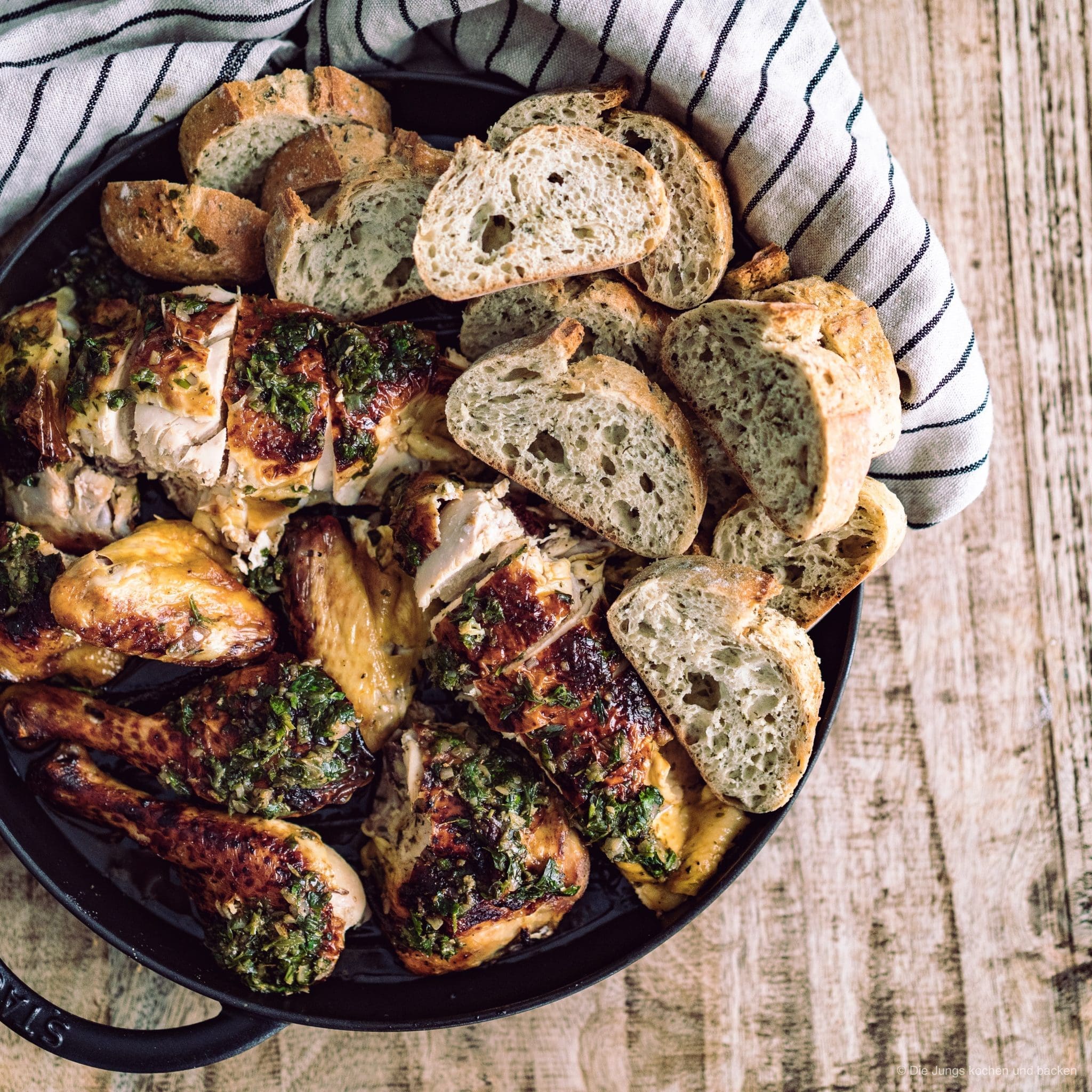 Roadkill Chicken mit Chimichurri 2 Aufgeschnitte_mit_brot