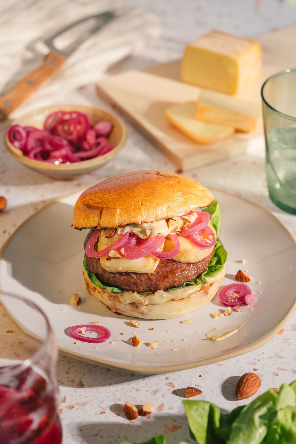 Flambierter Limburger Burger | zum National BBQ Day 5 Flambierter Limburger Burger | zum National BBQ Day