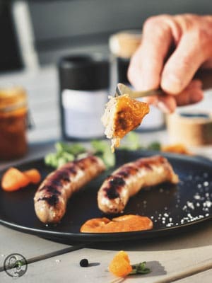 Aprikosen- Curryketchup 3 image 1 2 8 | Auch wenn wir uns vom Wetter niemals vom Grillen abhalten lassen, sind wir trotzdem so froh, dass der Sommer 2016 doch noch gekommen ist. Zwar kam er etwas überraschend, aber wir wollen ja mal nicht jammern ..!