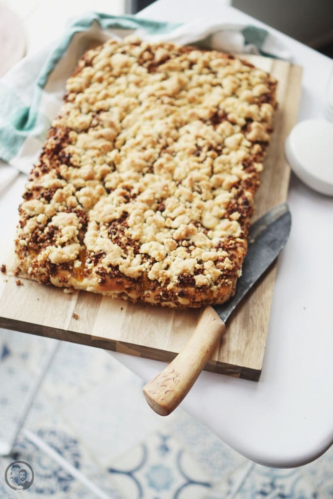 Tarta de hoja 5 image 2 0 4 9 0 | Wir wünschen euch allen einen ruhigen Karfreitag mit euren Familien und Freunden und hoffen, wir können euch trotz der Leckereien, die ihr vermutlich über die kommenden Feiertage bei euch zu Hause auftischen werdet oder aufgetischt bekommt, noch eine schnelle und tolle Möglichkeit für einen Kuchen zum Kaffee vorstellen.