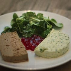 image 9 4 2 | Serviert sie mit etwas Brot und gerne auch im Doppelpack mit einer Geflügelleberpastete ;-) … das würde dann so aussehen: