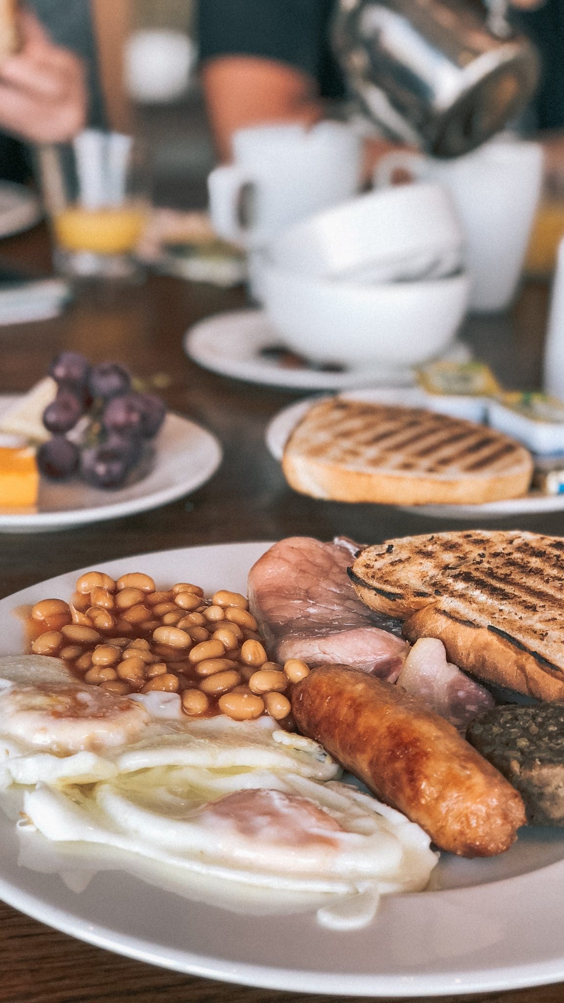 IMG 6799 1 | Vor ein paar Monaten waren wir auf einer wirklich unglaublichen Reise. Daher wird es mehr als Zeit euch von unserem Wochenende in Irland zu berichten! Gemeinsam mit Kerrygold ging es für uns nach Cork ... unser Ziel? Das Weidemilch-Prinzip kennenzulernen und das eben nicht auf dem Papier sondern vor Ort.