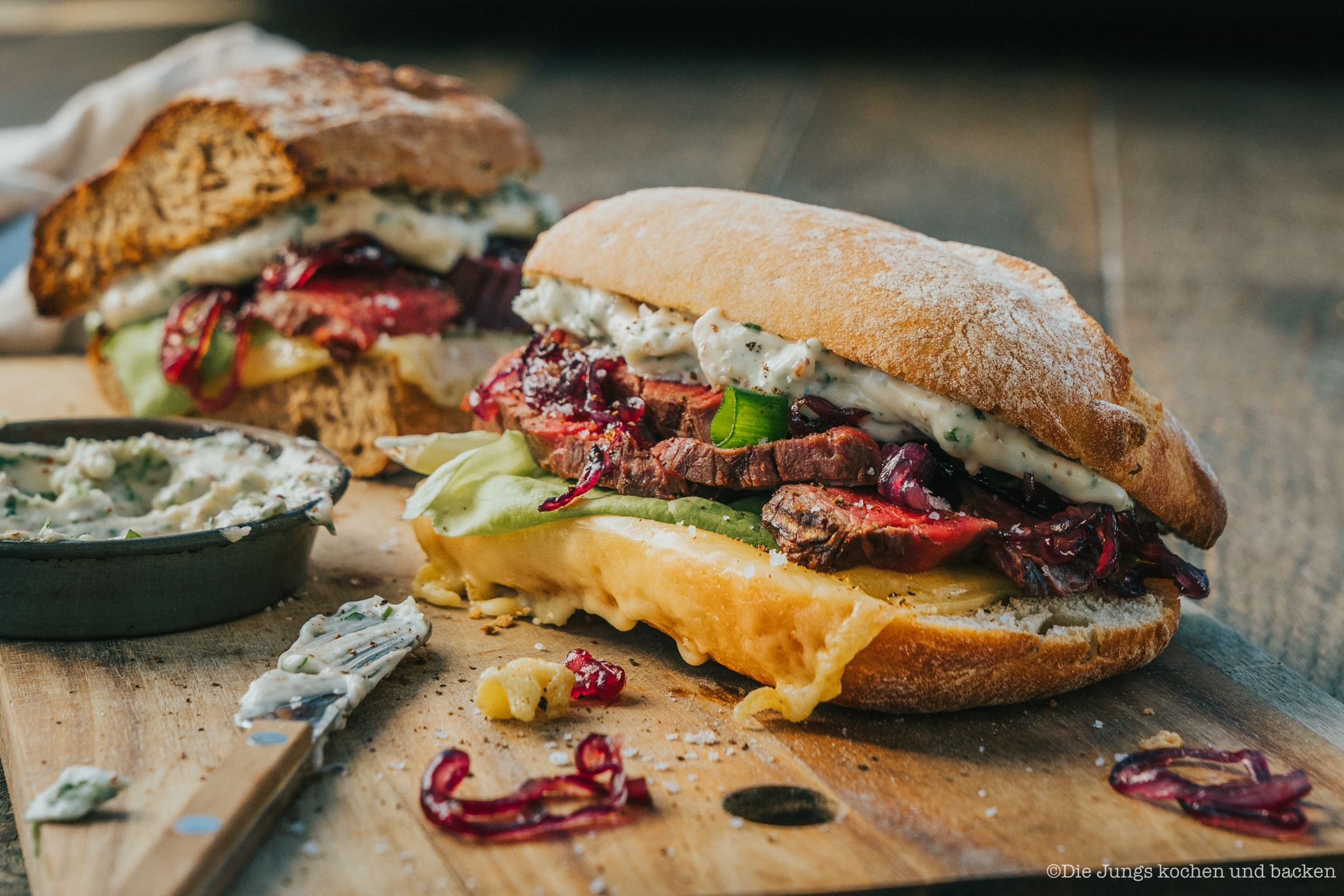 Steaksandwich mit karamellisierten Zwiebeln 13 Steaksandwich mit karamellisierten Zwiebeln
