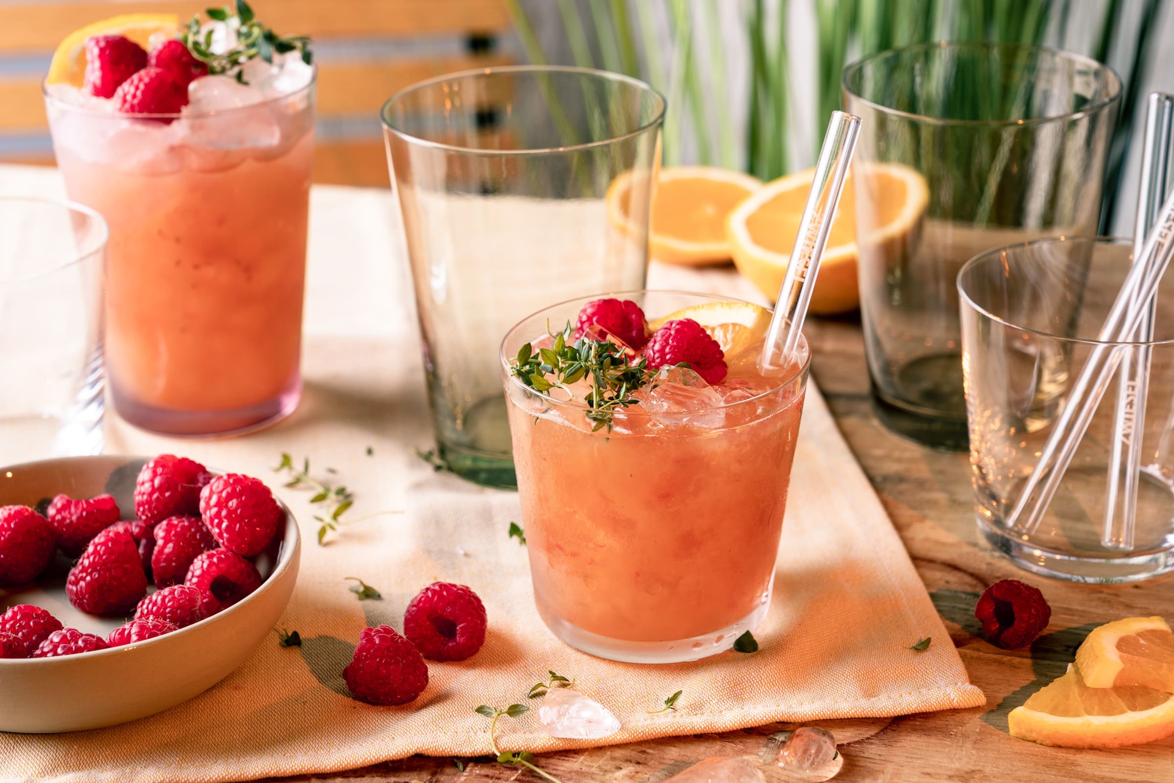 Der perfekte Sommer-Cocktail: Sherry Cobbler mit Himbeeren 11 Der perfekte Sommer-Cocktail: Sherry Cobbler mit Himbeeren
