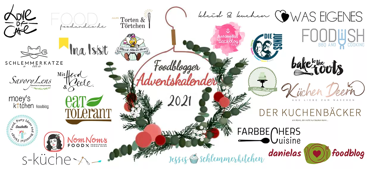 Flambierte Apfelmuffins | Foodblogger Adventskalender 2021 2 image 2 | Zu sagen, dass ich es liebe zu backen, wäre eine Untertreibung. Egal ob Regen oder Sonnenschein, unser Ofen ist immer an und in der Küche herrscht immer reges Treiben. Eines der Dinge, die mir am meisten Spaß machen, sind die vielen verschiedenen Leckereien, die man mit Äpfeln zubereiten kann. Dieses Jahr mussten daher unbedingt Apfelmuffins zum Advent gebacken werden! Sie sind so einfach zu machen und schmecken köstlich; außerdem sehen sie unglaublich schön aus, wenn sie am Ende flambiert werden! Mit diesen flambierten Apfelmuffins öffnen wir dann auch das 4. Türchen des Foodblogger Adventskalender 2021 und darin verbirgt sich ein wundervoller Gewinn.