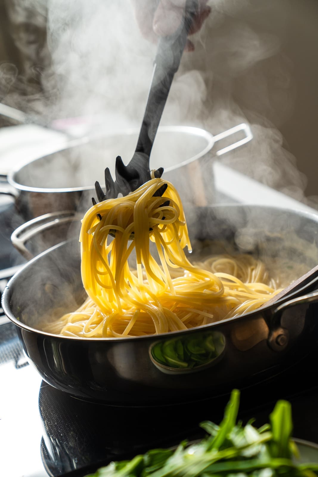 Bärlauch-Pasta mit Limburger, cremig und in 20 Minuten fertig 11 Rezept für Frühlingspasta mit Bärlauch und Limburger. Kölscher Bärlauch trifft auf Allgäuer Limburger Original. In 20 Minuten Fix auf dem Tisch.