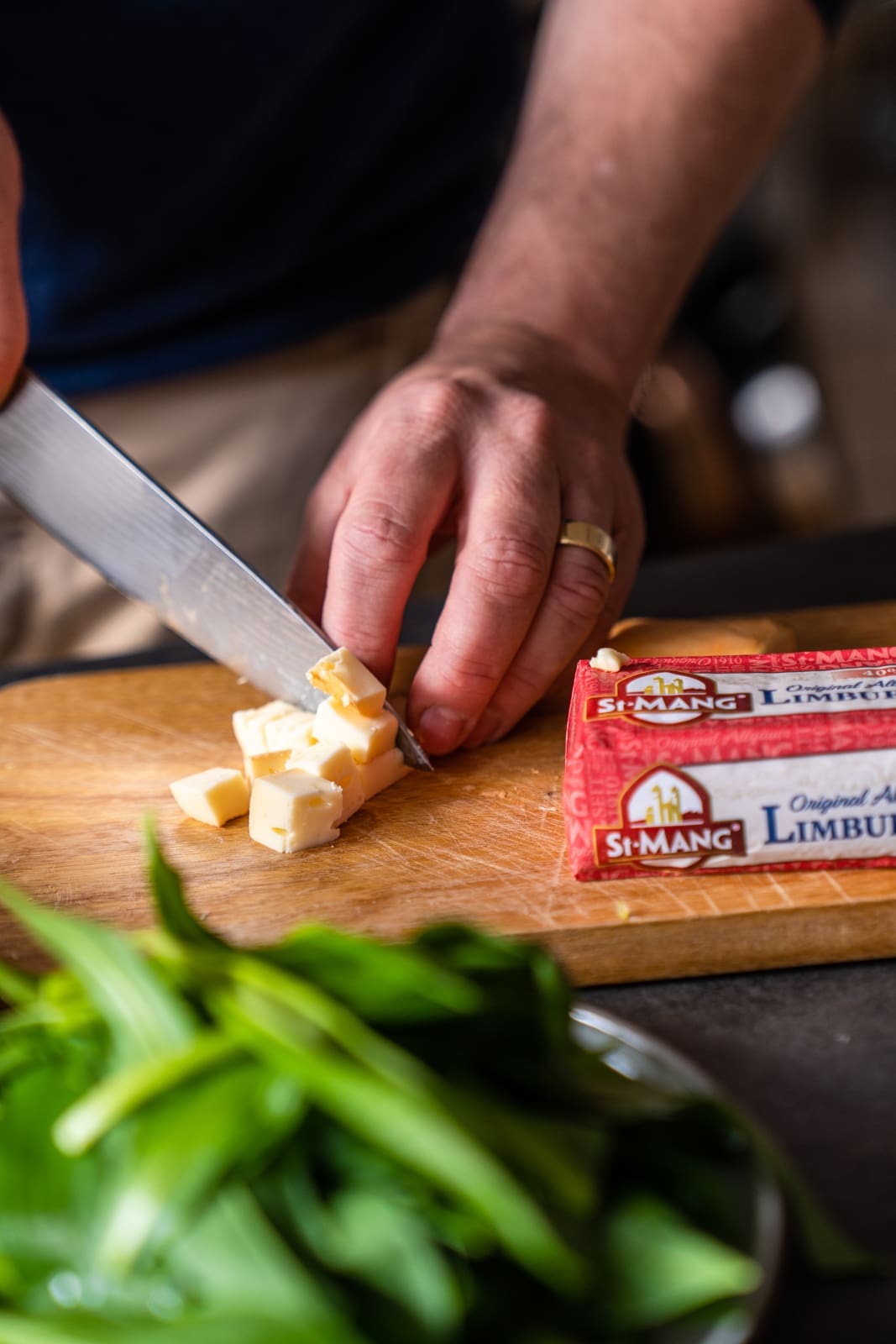 Bärlauch-Pasta mit Limburger, cremig und in 20 Minuten fertig 8 Rezept für Frühlingspasta mit Bärlauch und Limburger. Kölscher Bärlauch trifft auf Allgäuer Limburger Original. In 20 Minuten Fix auf dem Tisch.