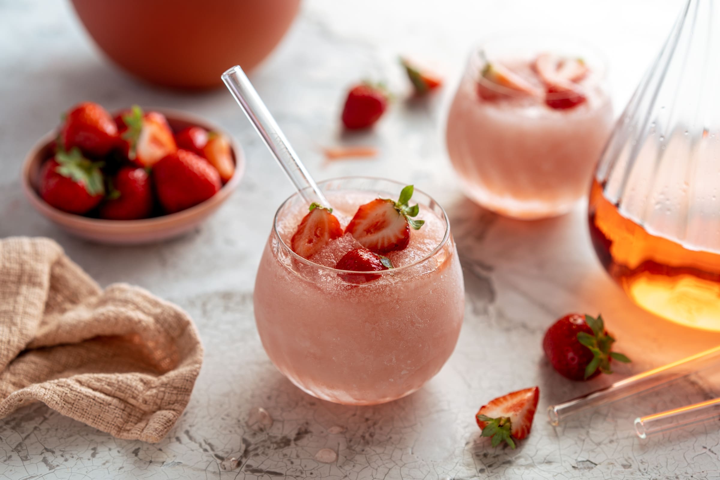 Frosé mit Fruchtsirup | Unser Drink für die heißen Tage