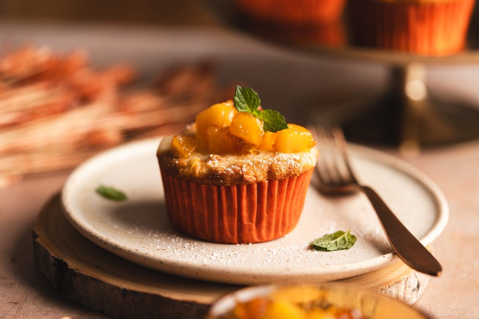 Rezept für schnelle und saftig leckere Apfel-Käsekuchen Muffins. Apfel und eine Frischkäsefüllung im Muffin ist doch einfach das Beste, oder?!