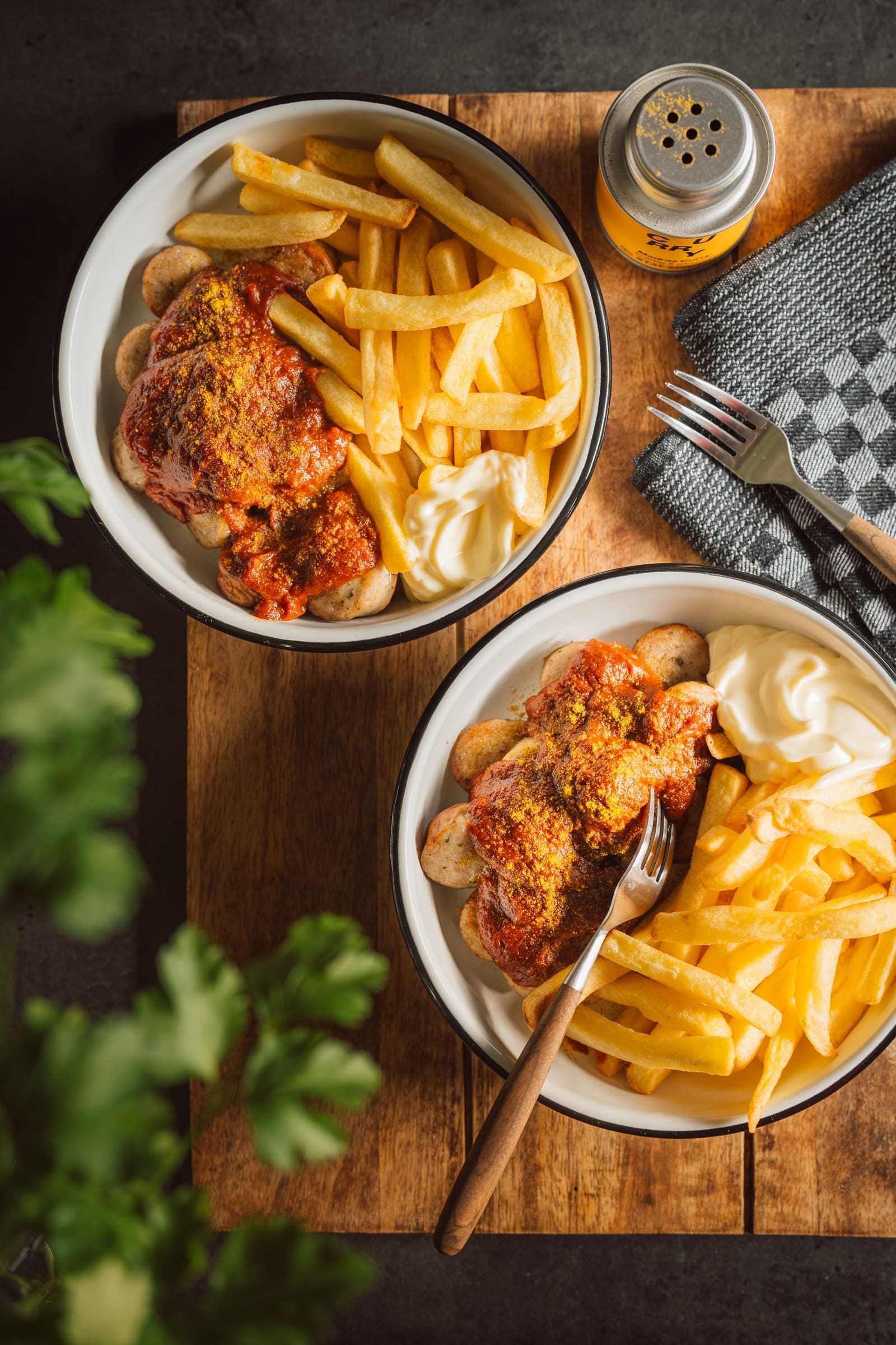 Currywurst mit Pommes – in nur 20 Minuten!