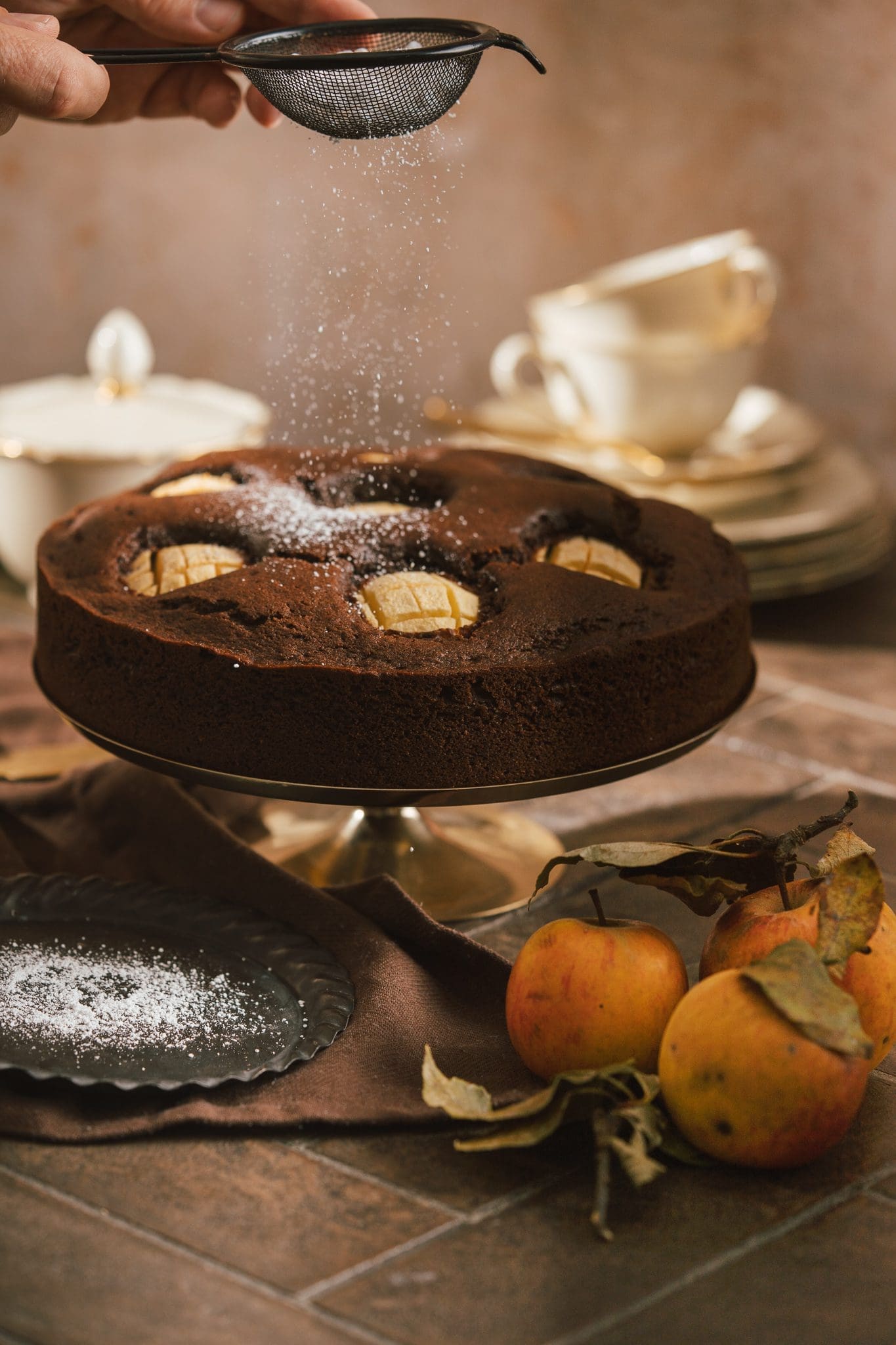Rezept für versenkter Winter-Apfelkuchen. Ein alter Klassiker für den Herbst und Winter passend, ganz neu interpretiert. Danke Oma Lore.