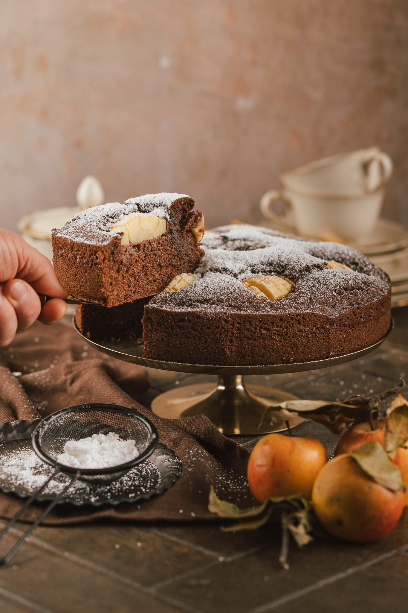 Rezept für versenkter Winter-Apfelkuchen. Ein alter Klassiker für den Herbst und Winter passend, ganz neu interpretiert. Danke Oma Lore.