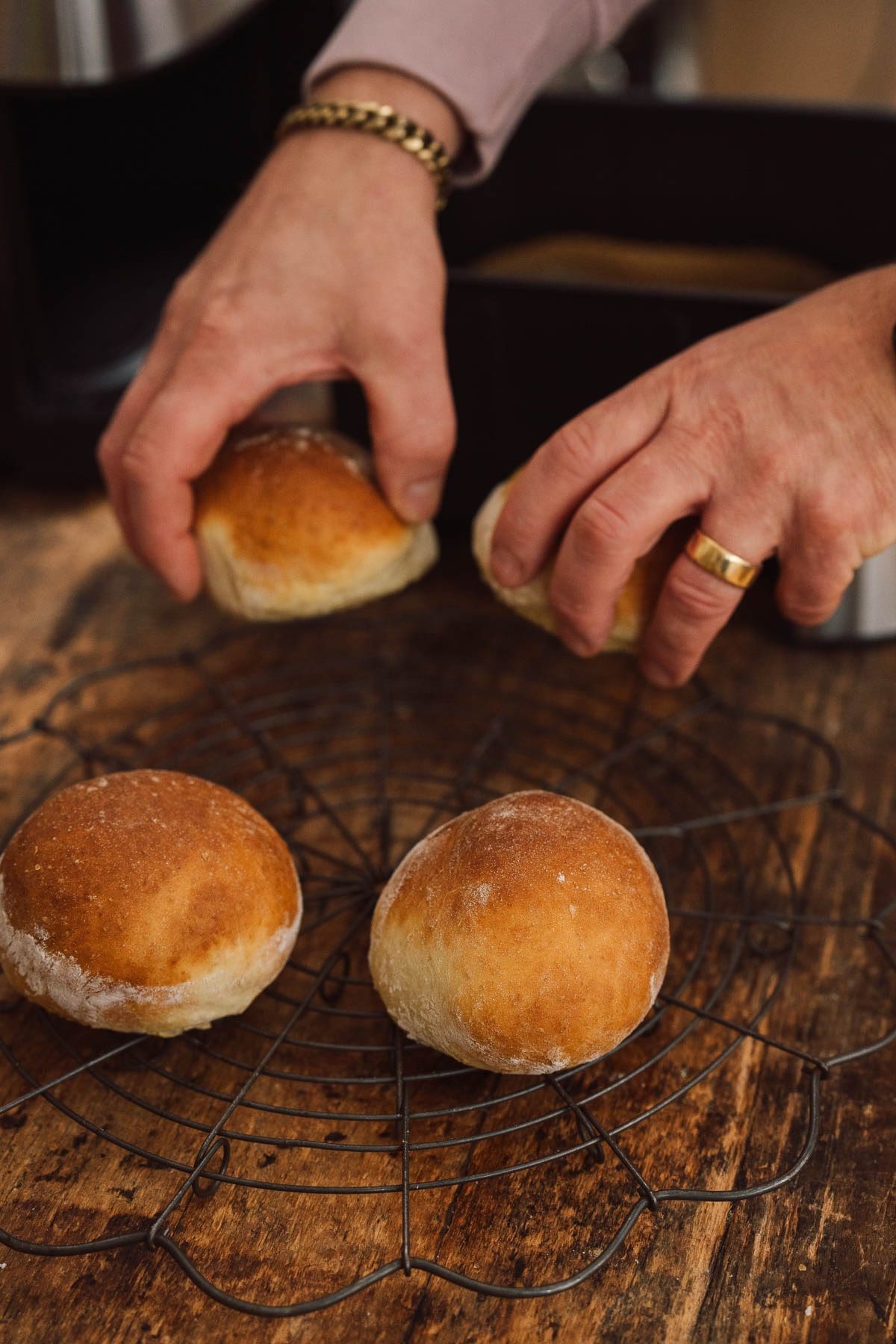 Berliner oder Krapfen aus der Heißluftfritteuse 5 Rezept für Berliner (Krapfen) aus der Heißluftfritteuse. Die fettarme Variante haben wir ausprobiert und gleichzeitig die Apfelfüllung zubereitet.