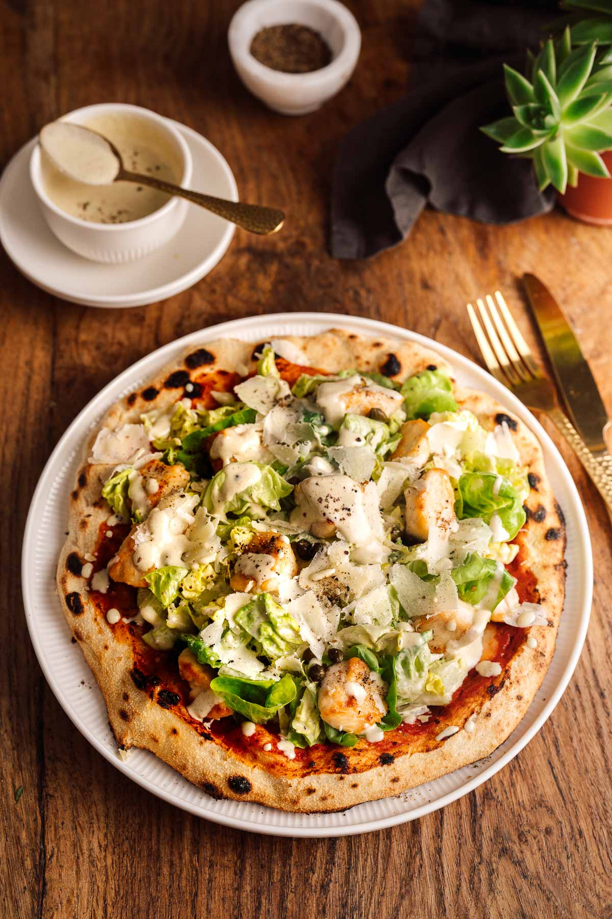 Caesar Salad Pizza – Zwei Klassiker neu interpretiert